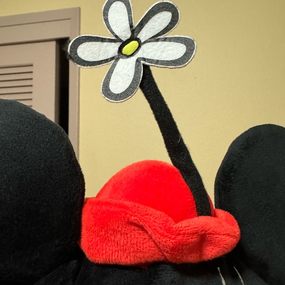 Disney Minnie Mouse Pillow Plush - Picture 8 of 9